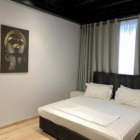 Primo Hotel Тирана Экстерьер фото