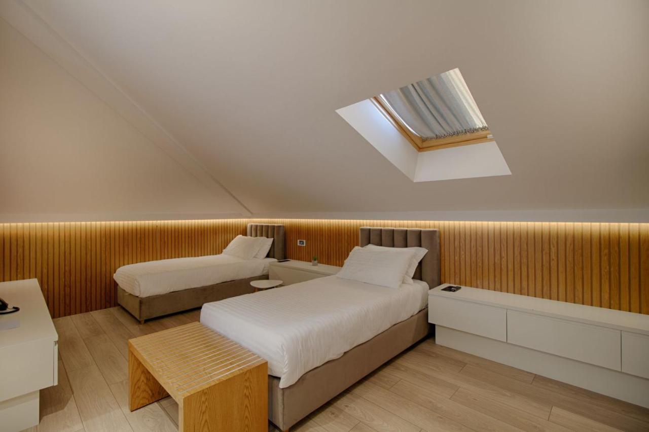 Primo Hotel Тирана Экстерьер фото